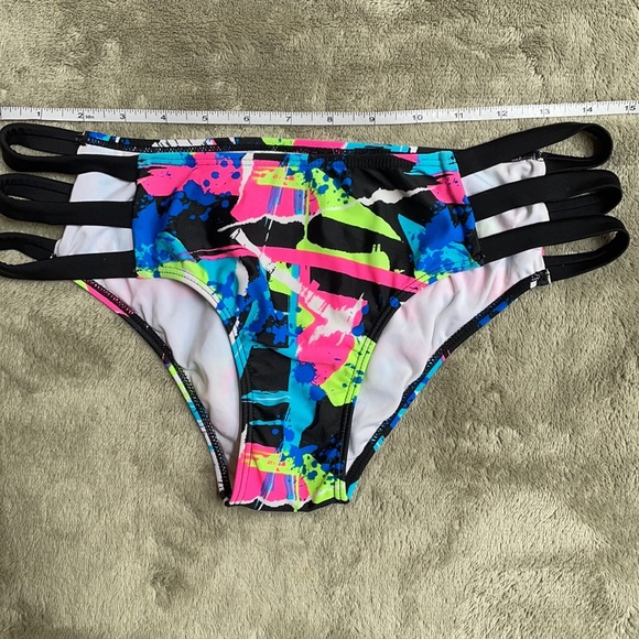 Vibrant multi color bandeau two piece swimsuit - Picture 6 of 6